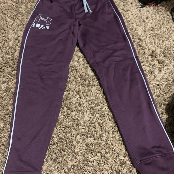 Under Armour boys medium jogger - Picture 6 of 13